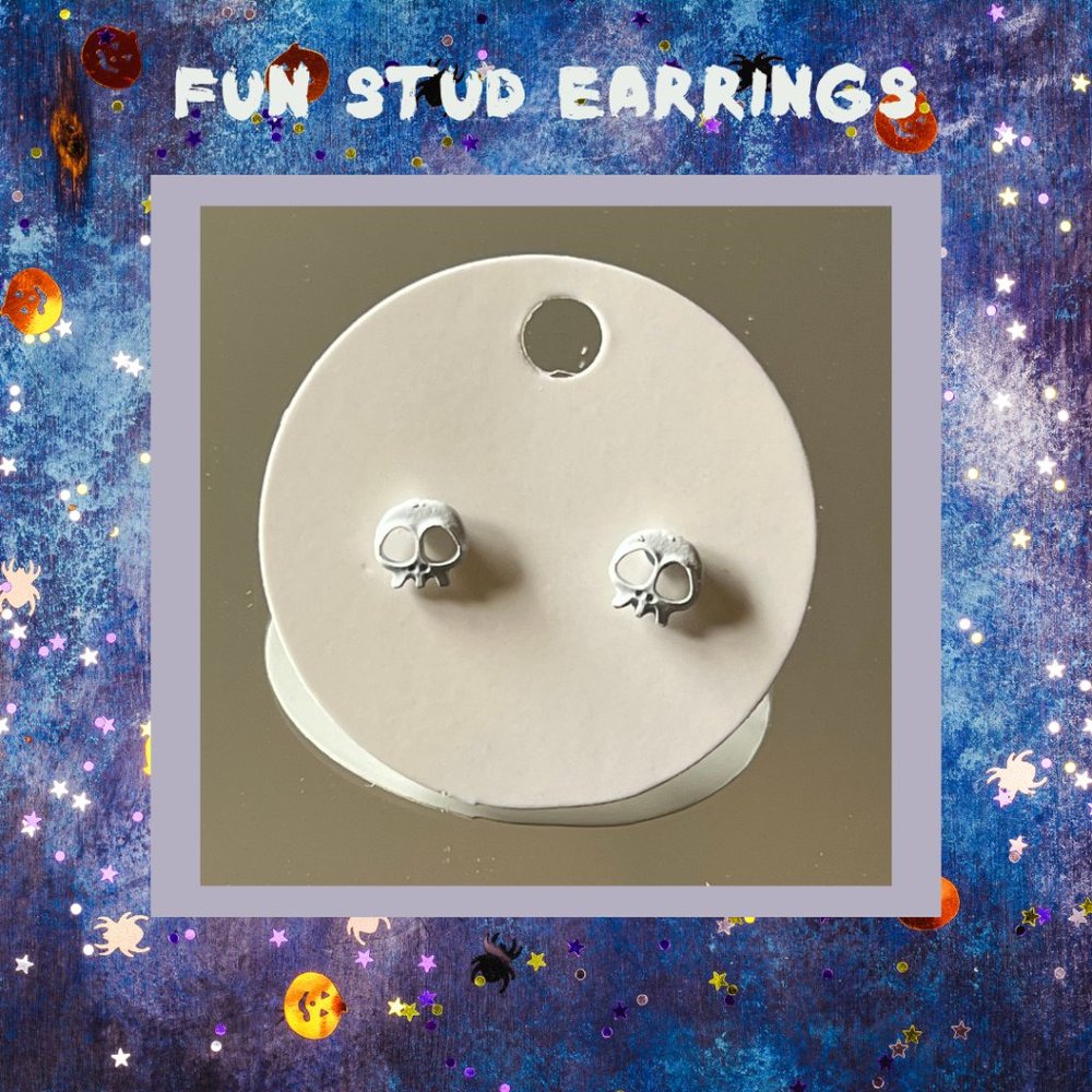 4/$20 Fun White Bug Eye Stud Earrings  ~ NEW